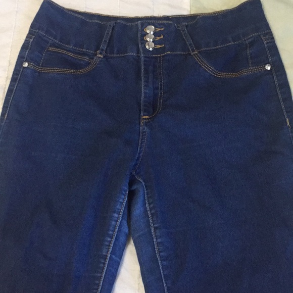 Jeans I loved these just can’t for them anymore - Picture 2 of 5